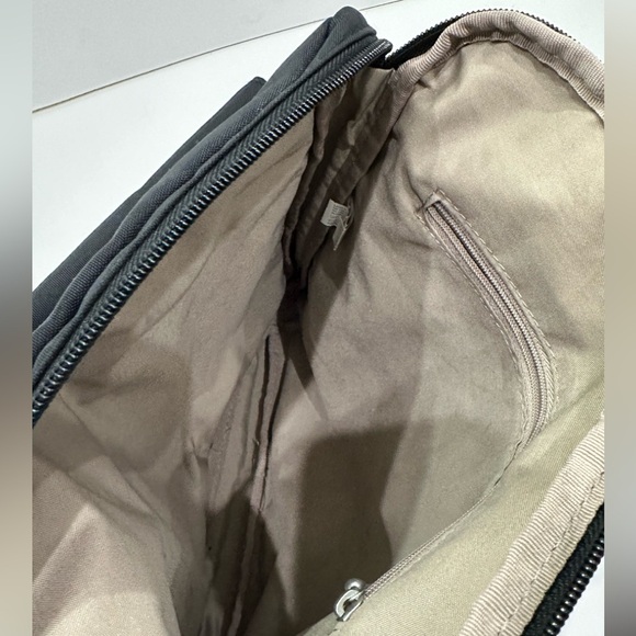 🖤🖤 Canyon Crossbody Bag – Black with Sand Lining🖤🖤 - Picture 12 of 13